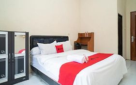 Reddoorz Near Universitas Merdeka Malang 2